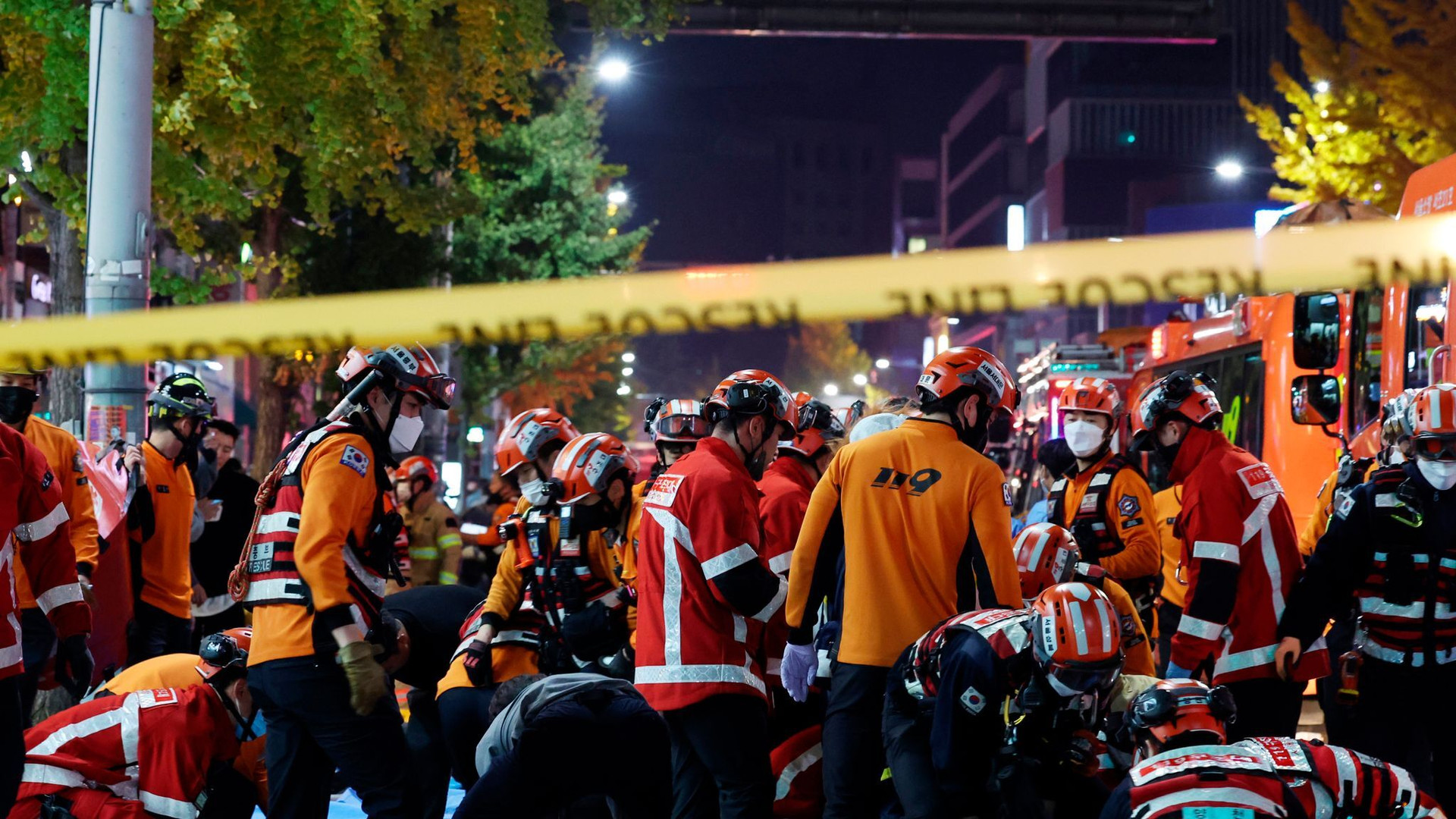 Thảm họa giẫm đạp ở Seoul: Đội cảnh sát đầu tiên đến hiện trường sau gần 85 phút - 1