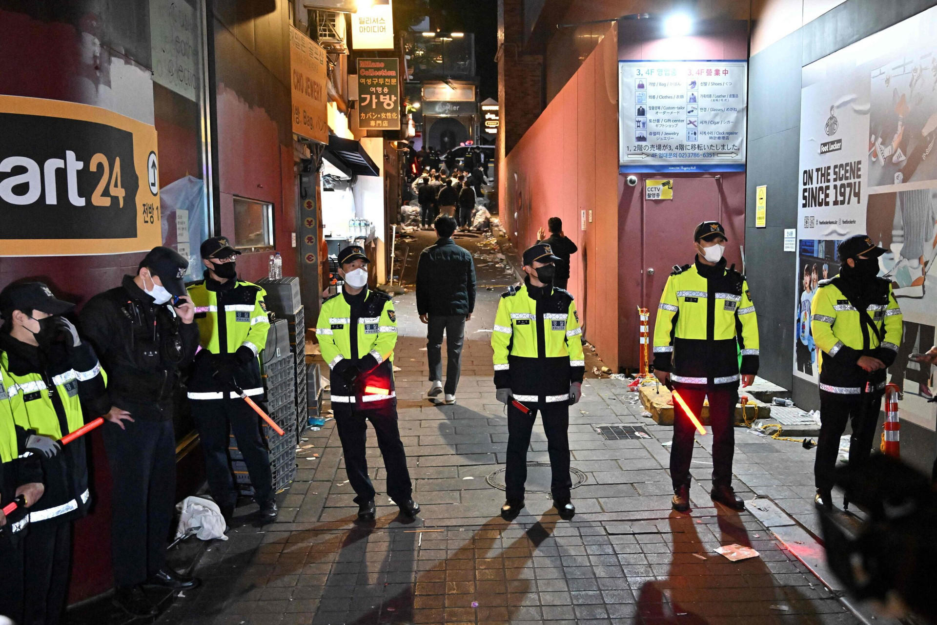 Cảnh sát Hàn Quốc đột kích 55 địa điểm liên quan thảm kịch Halloween - 1