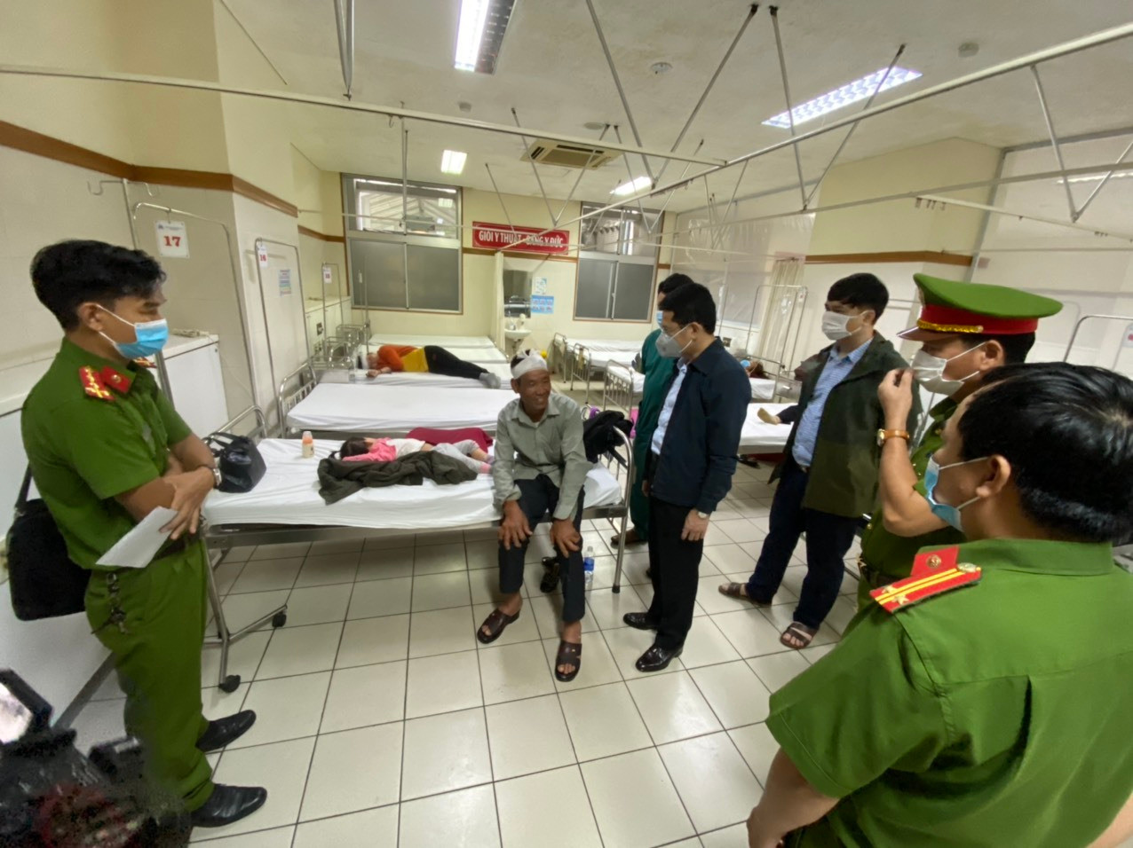 Tai nạn thảm khốc 15 người thương vong ở Huế: Sức khoẻ các nạn nhân ra sao? - 1