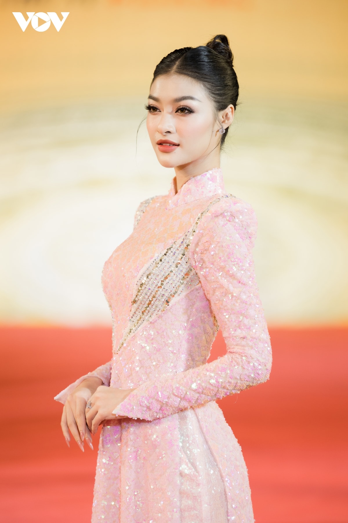 dan hoa hau long lay tren tham do be mac lien hoan phim quoc te ha noi 2022 hinh anh 5