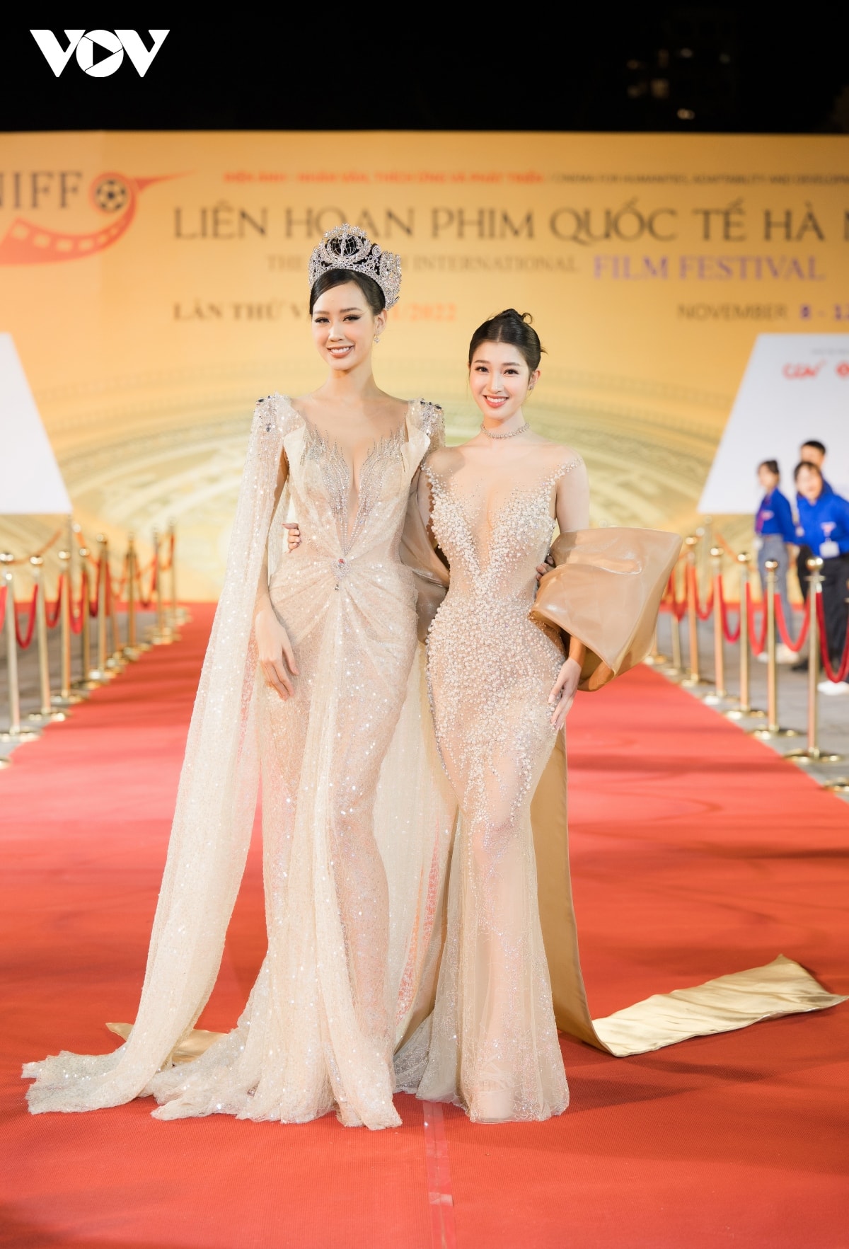dan hoa hau long lay tren tham do be mac lien hoan phim quoc te ha noi 2022 hinh anh 4