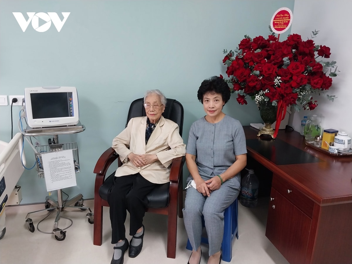 phó chủ tịch nước võ thị Ánh xuân thăm nguyên phó chủ tịch nước nguyễn thị bình hình ảnh 3 pho chu tich nuoc vo thi Anh xuan tham nguyen pho chu tich nuoc nguyen thi binh hinh anh 3