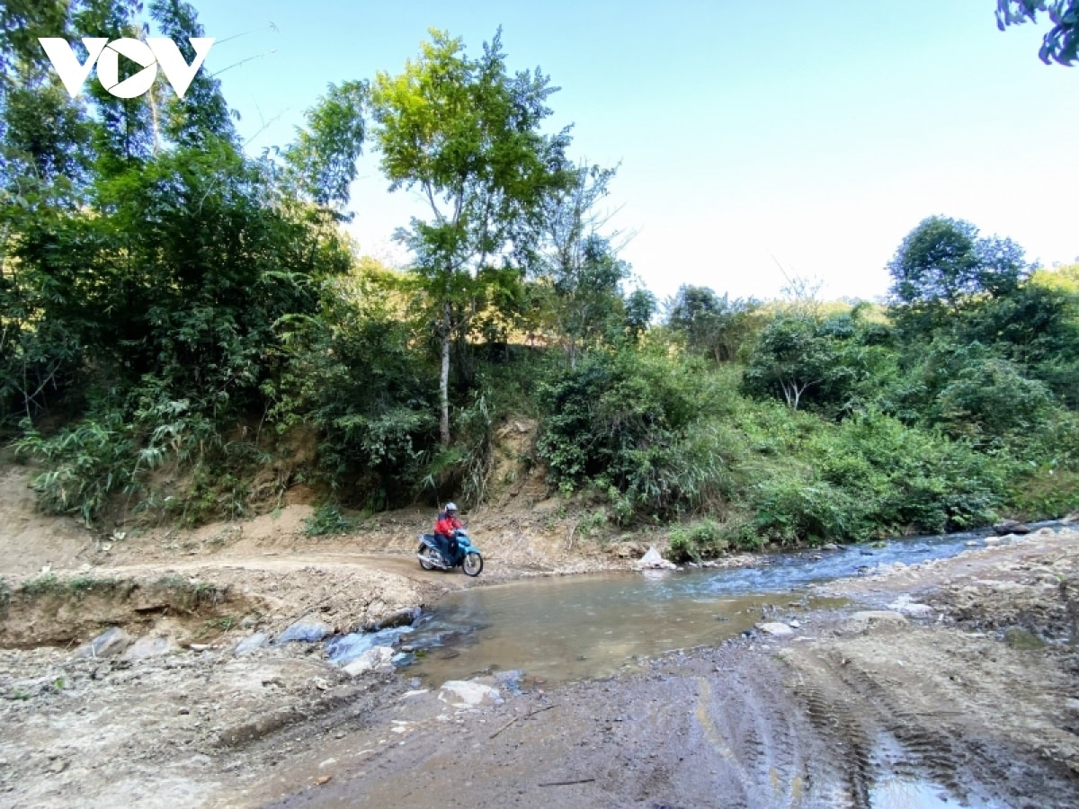 dạy tiếng anh cho học sinh vùng sâu huyện sông mã - sơn la hình ảnh 2 day tieng anh cho hoc sinh vung sau huyen song ma - son la hinh anh 2