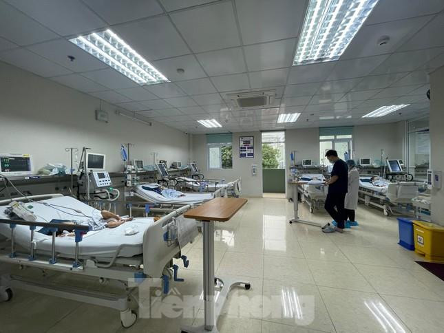 Ca bệnh Adenovirus, sốt xuất huyết tăng 'nóng' ở Bệnh viện Nhi Trung ương - 3
