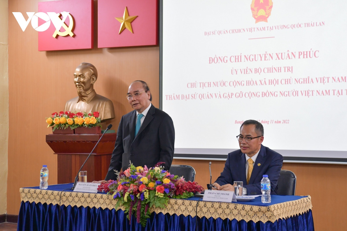 chu tich nuoc nguyen xuan phuc tham kieu bao va Dai su quan viet nam tai thai lan hinh anh 1