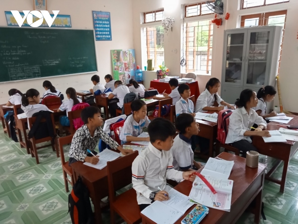 thầy cô cắm bản bởi yêu những học trò nghèo miền biên viễn hình ảnh 5 thay co cam ban boi yeu nhung hoc tro ngheo mien bien vien hinh anh 5