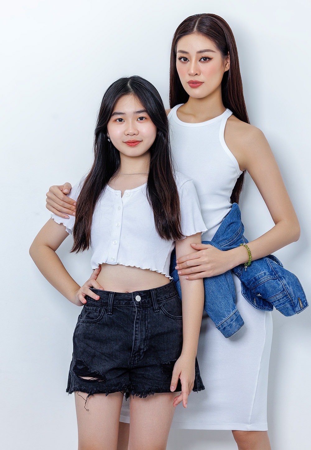 Hoa hậu Khánh Vân đón ngày 20/11 cùng dàn học trò nhí - 3
