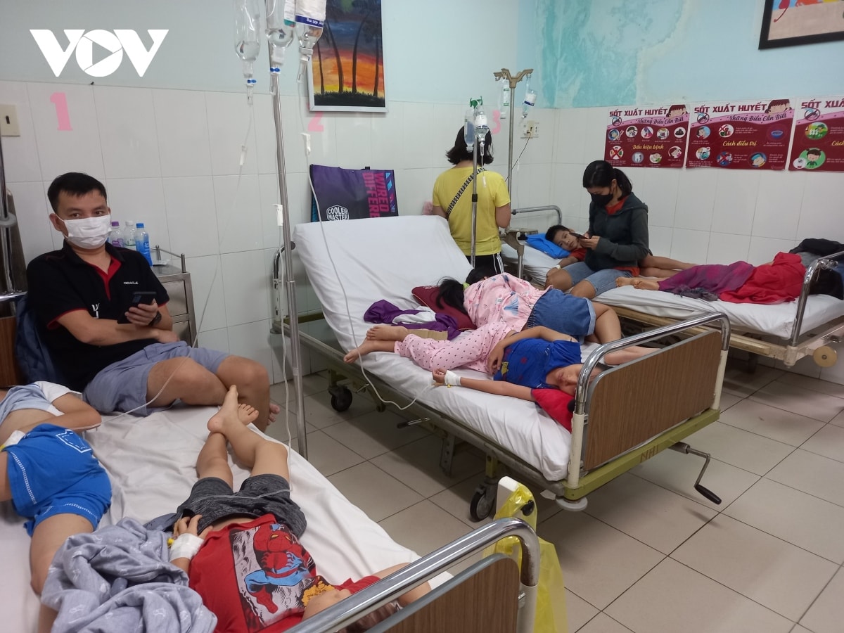hàng trăm học sinh trường ischool nha trang ngộ độc một em tử vong hình ảnh 1 hang tram hoc sinh truong ischool nha trang ngo doc mot em tu vong hinh anh 1