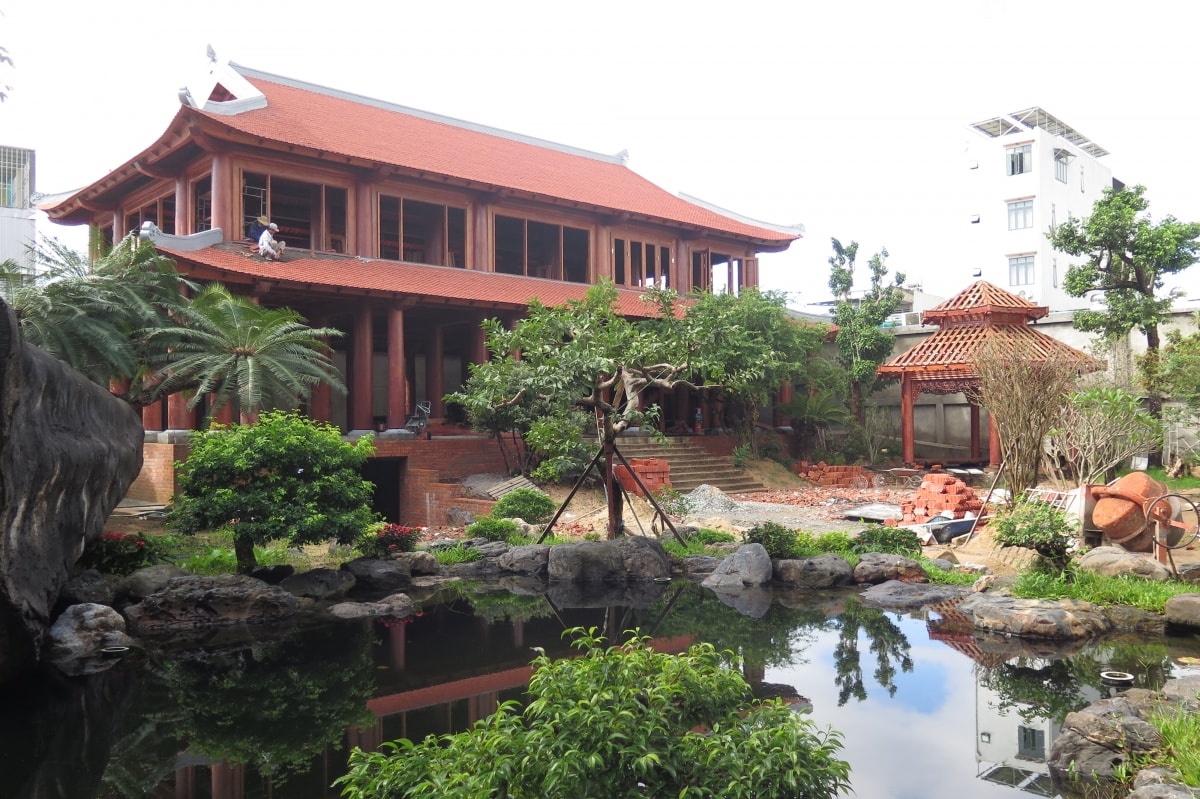 Đại gia quảng ngãi bắt đầu tháo dỡ biệt phủ trái phép trên đất nông nghiệp hình ảnh 1 Dai gia quang ngai bat dau thao do biet phu trai phep tren dat nong nghiep hinh anh 1
