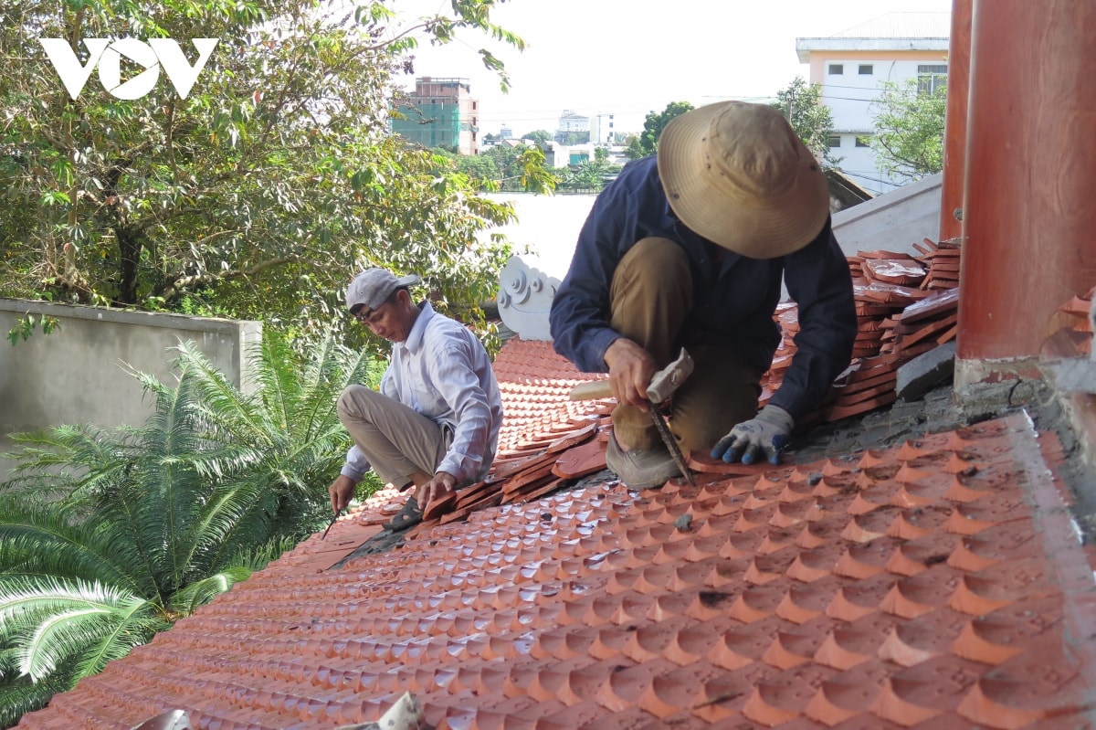 Đại gia quảng ngãi bắt đầu tháo dỡ biệt phủ trái phép trên đất nông nghiệp hình ảnh 6 Dai gia quang ngai bat dau thao do biet phu trai phep tren dat nong nghiep hinh anh 6