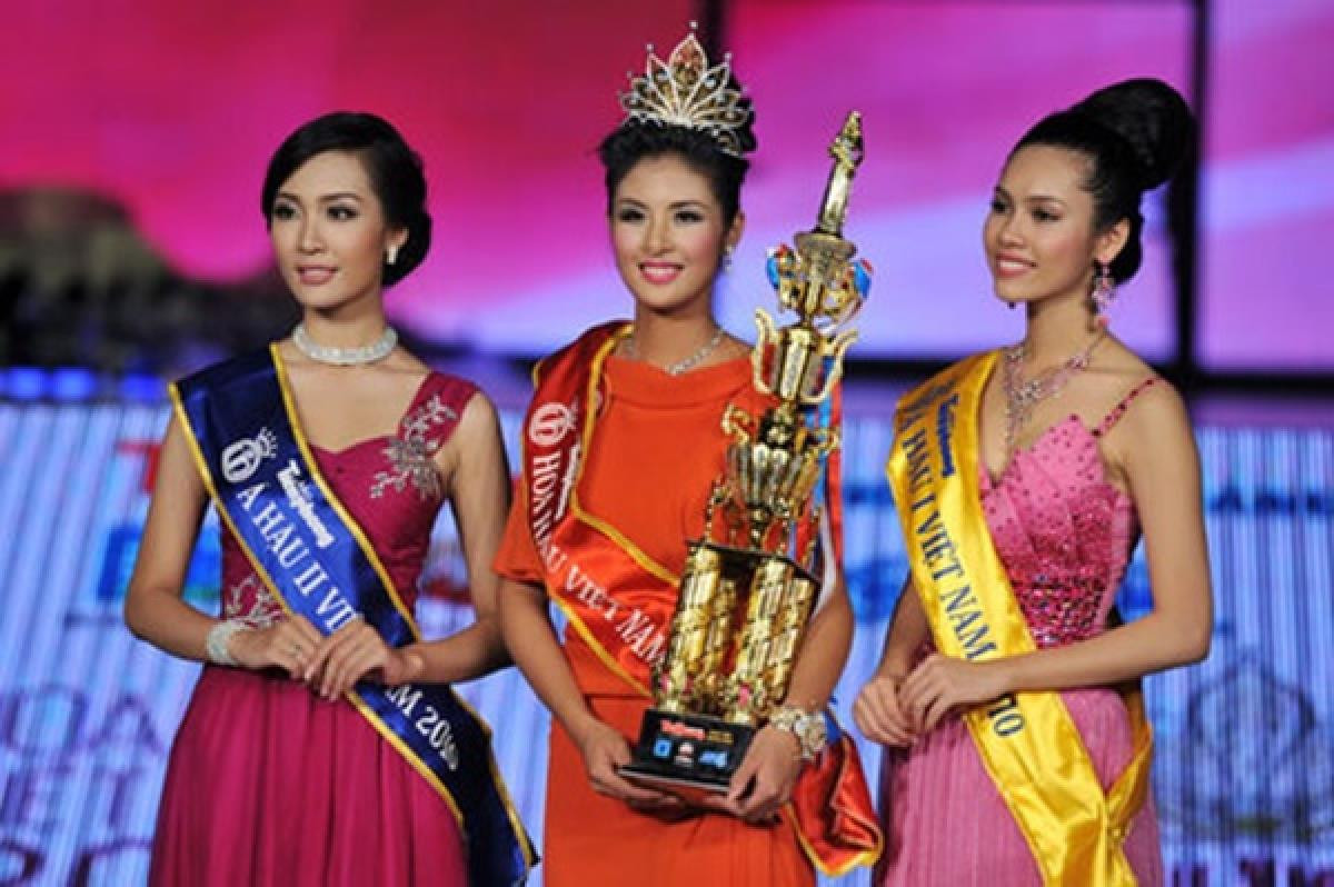 Sau 12 năm đăng quang, Top 3 Hoa hậu Việt Nam 2010 giờ ra sao - 1