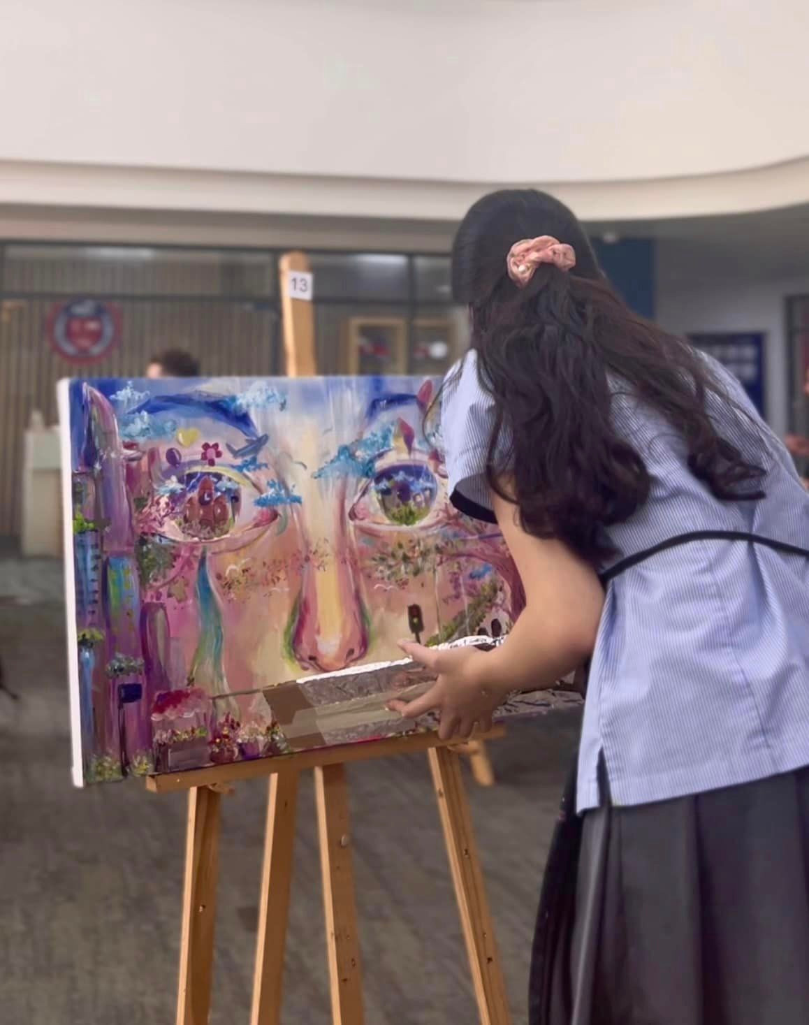 Sao Việt 2/12: Con gái Quyền Linh giành giải nhất cuộc thi vẽ tranh - 2