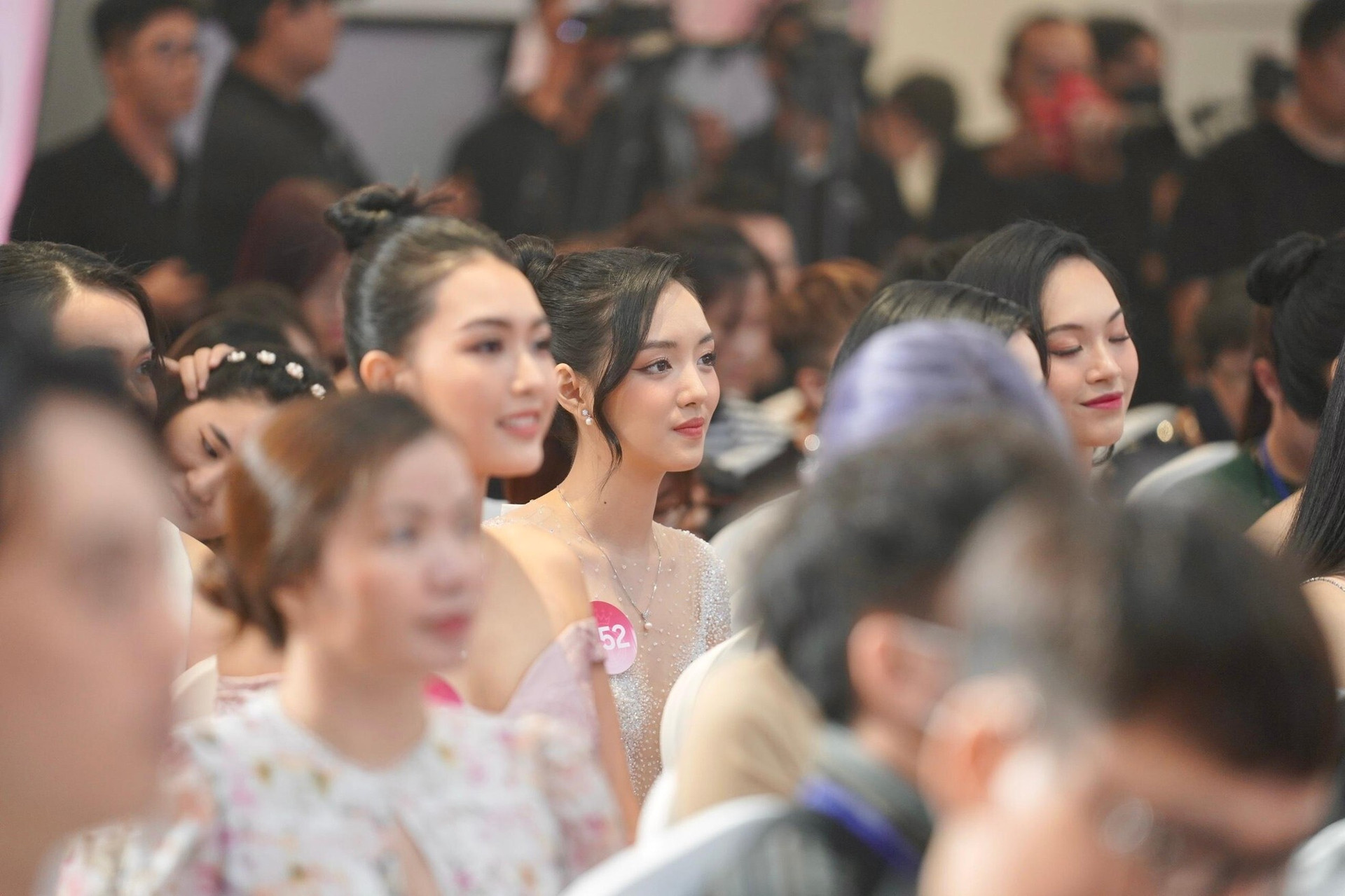 Ảnh chụp cận mặt xinh hút hồn của Top 35 Hoa hậu Việt Nam 2022 - 4