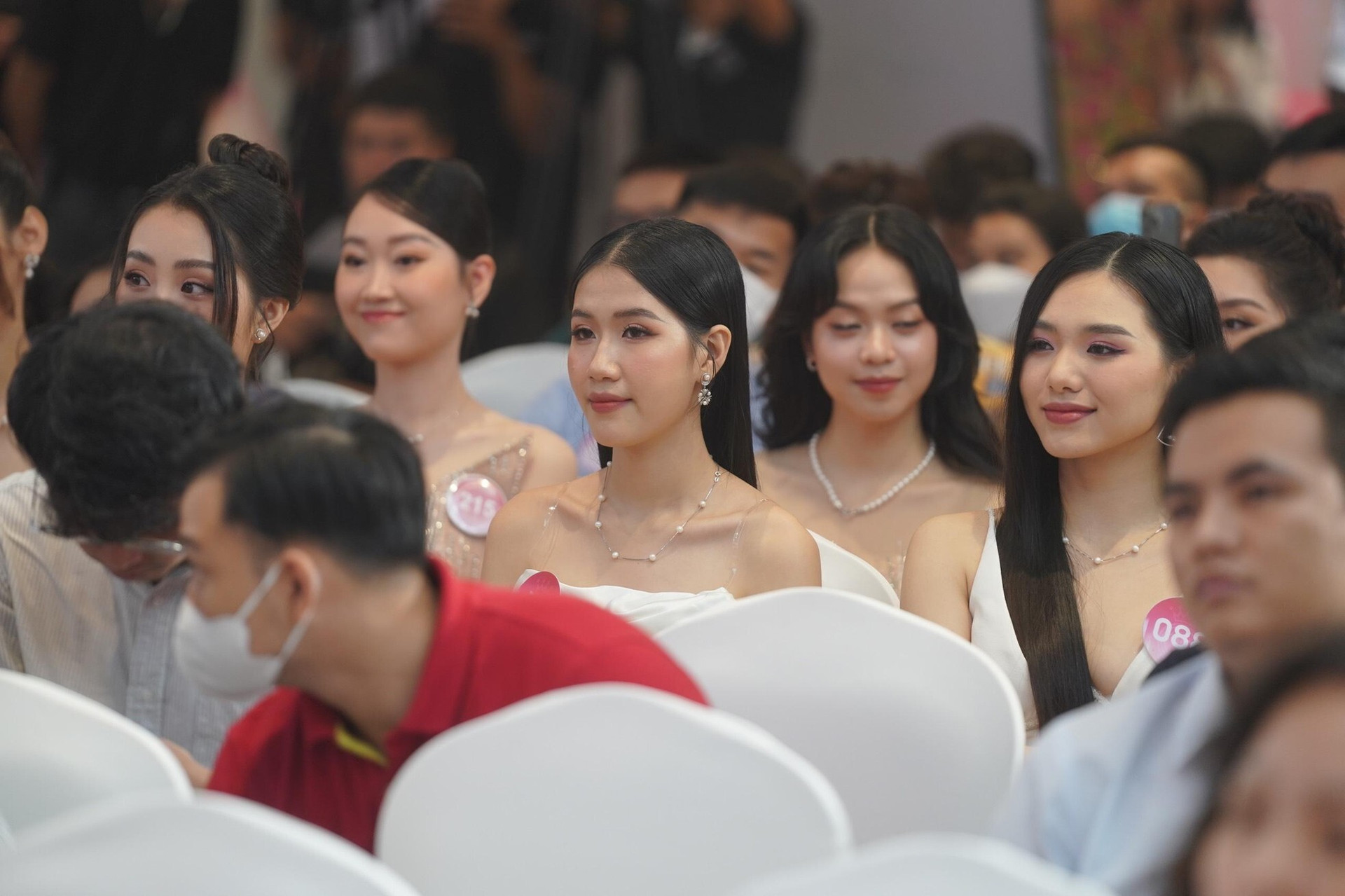 Ảnh chụp cận mặt xinh hút hồn của Top 35 Hoa hậu Việt Nam 2022 - 9
