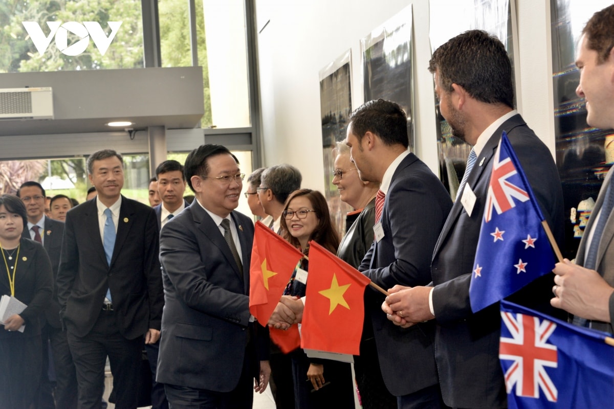 chủ tịch quốc hội vương Đình huệ gặp ban lãnh đạo trường Đại học waikato hình ảnh 1 chu tich quoc hoi vuong Dinh hue gap ban lanh dao truong Dai hoc waikato hinh anh 1