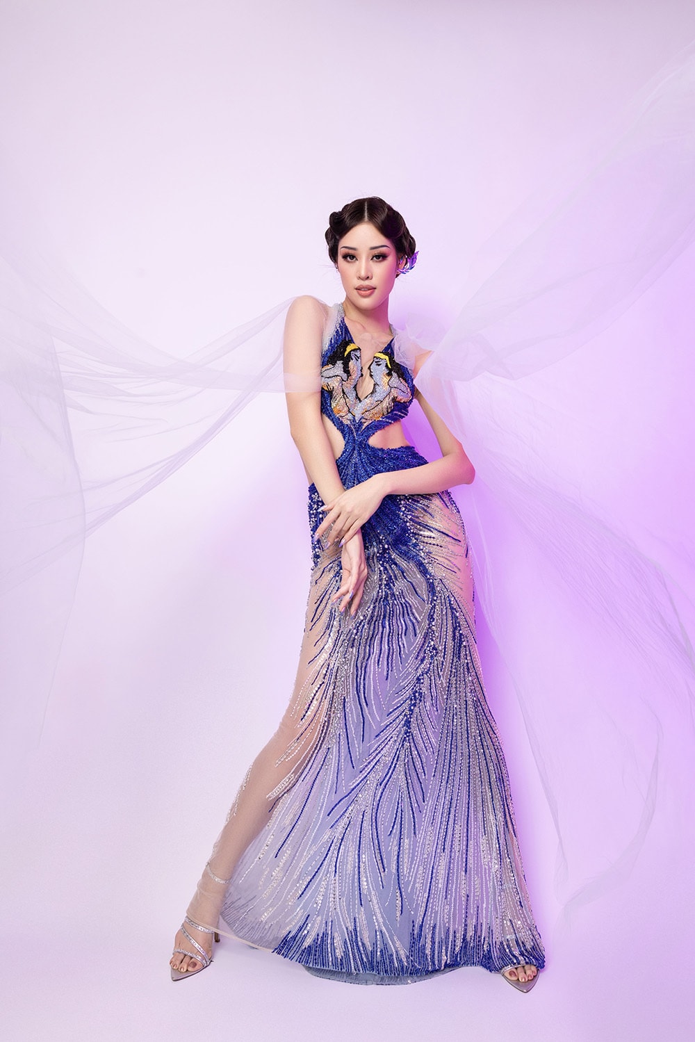 Hoa hậu Khánh Vân làm show thời trang riêng để kỷ niệm 3 năm đăng quang  - 3
