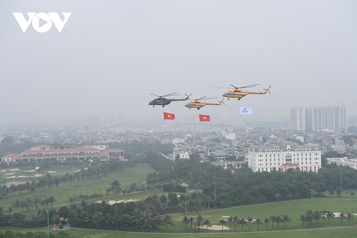 khong quan viet nam trinh dien su-30mk2 tai trien lam quoc phong hinh anh 1