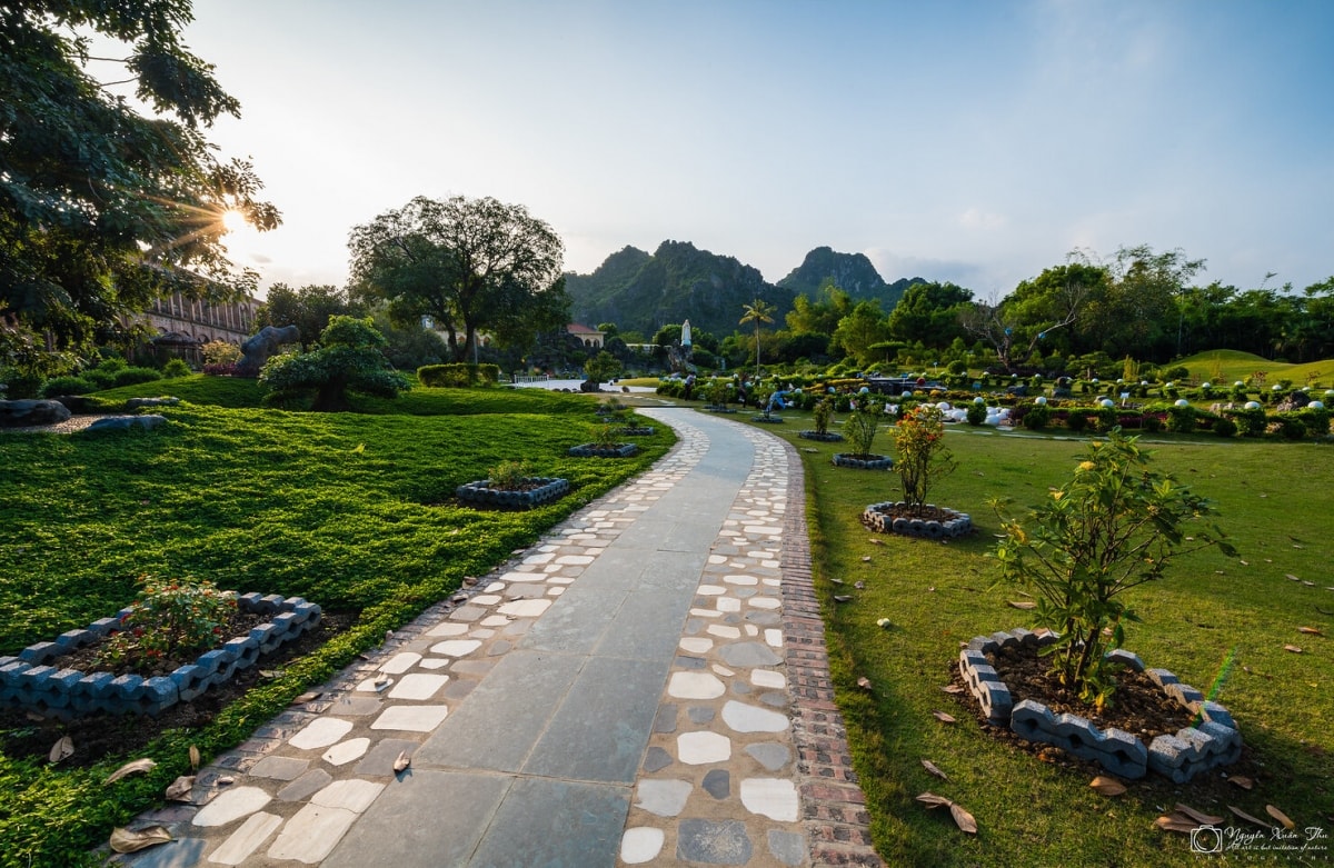 Dan vien chau son dep nhu troi Au thu nho o ninh binh hinh anh 20