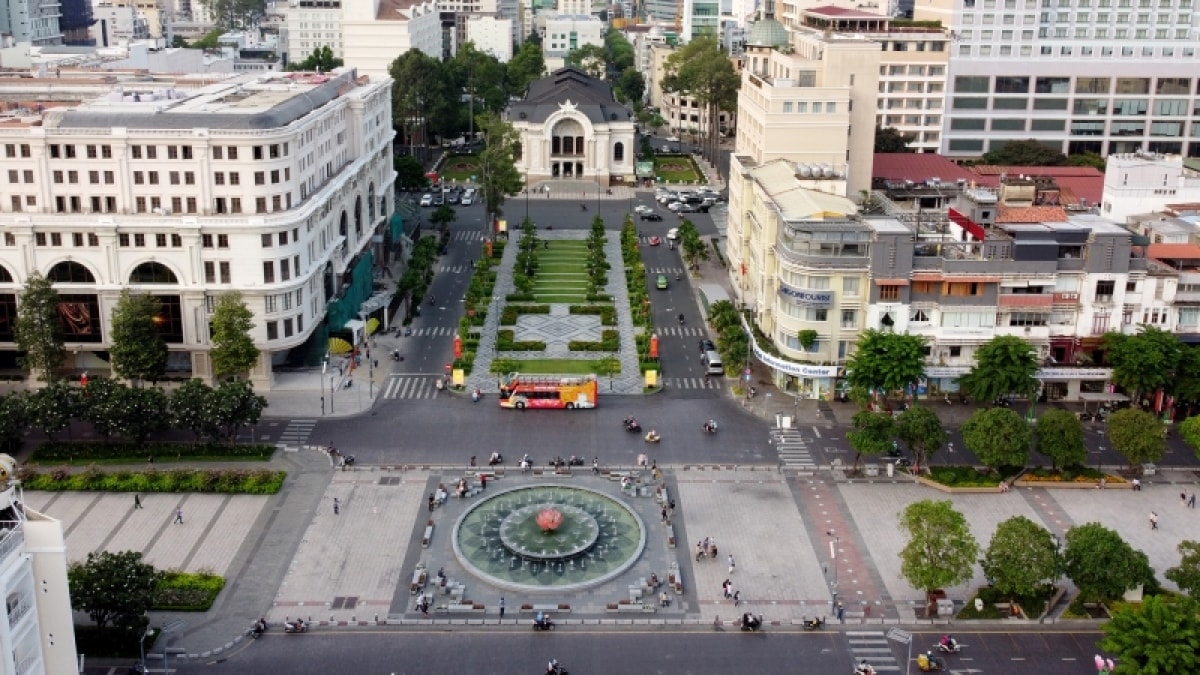  tai lap vong xoay tai giao lo nguyen hue - le loi truoc tet duong lich hinh anh 1