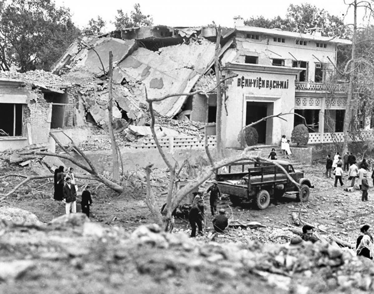 Mỹ ném bom miền Bắc năm 1972: Dư luận quốc tế phản ứng thế nào? - 2