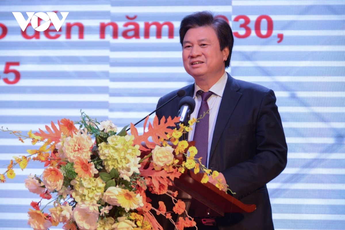 bo truong bo gd-Dt xoa doi, giam ngheo trong giao duc la van de can nhin thang hinh anh 2