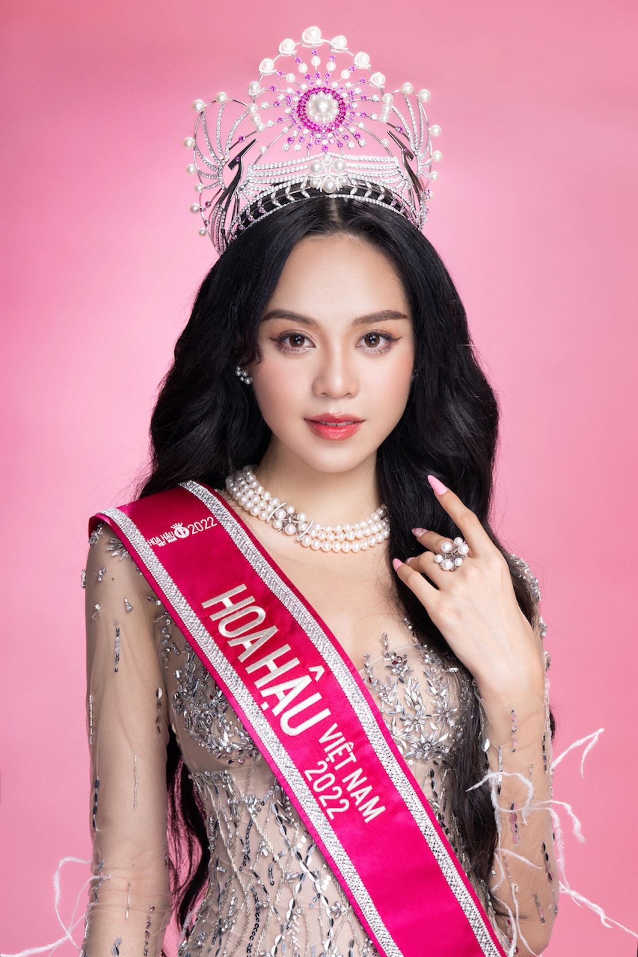 Hoa hậu Huỳnh Thị Thanh Thủy có gương mặt cân đối hiếm có - 2