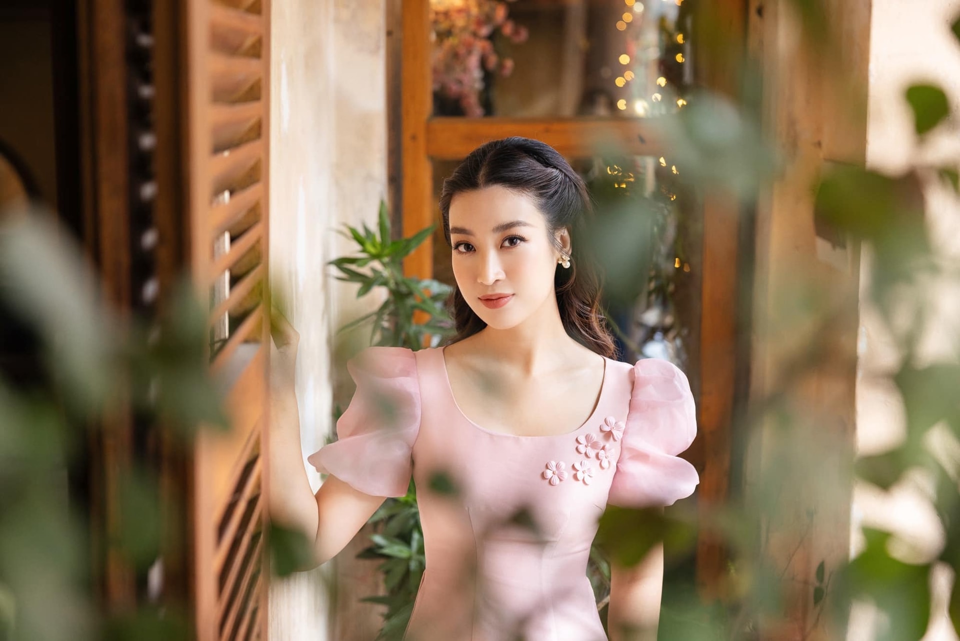 Sao Việt 27/12: Hoa hậu Mai Phương Thuý bất ngờ nói chuyện 'bầu bí' - 4