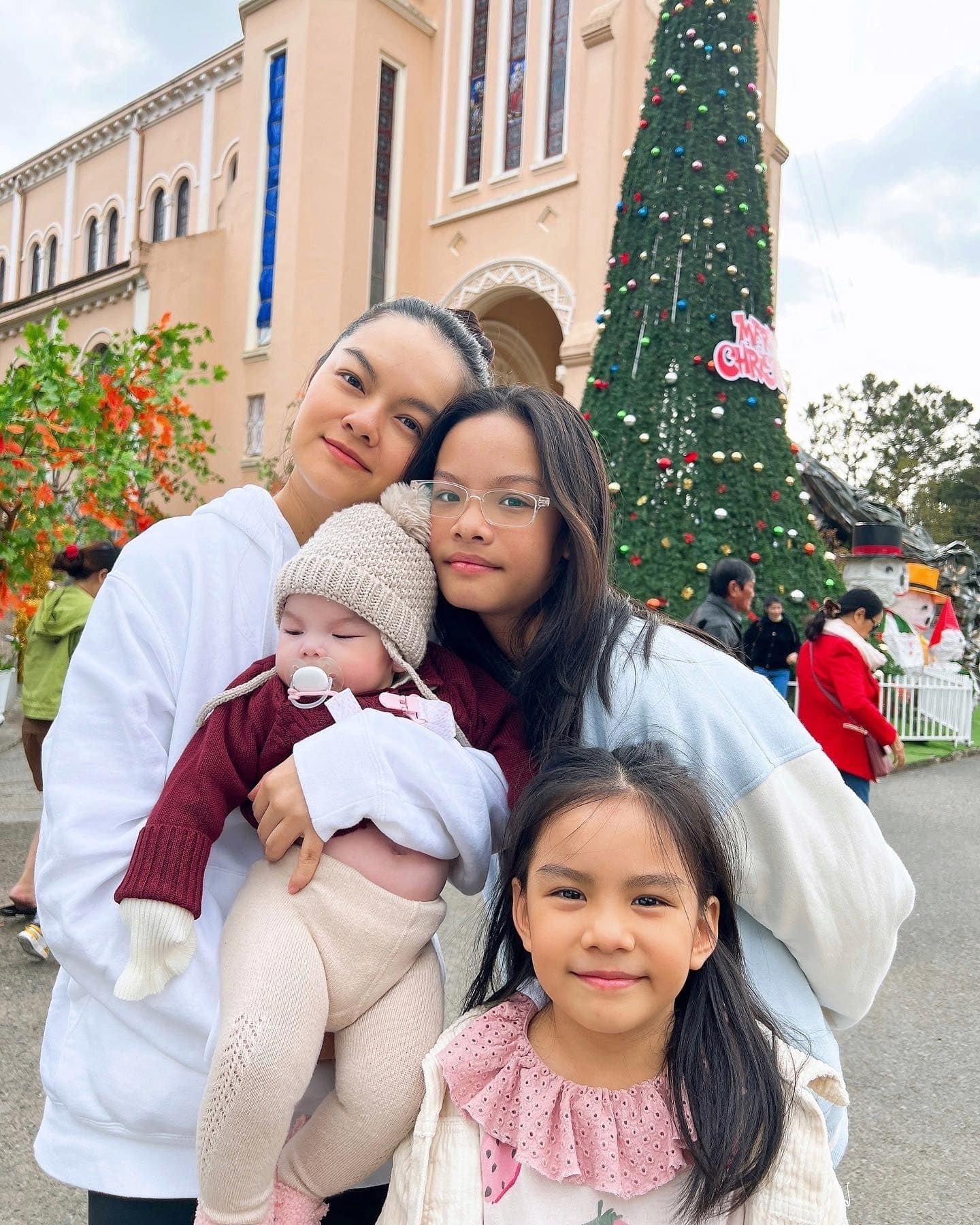 Sao Việt 27/12: Hoa hậu Mai Phương Thuý bất ngờ nói chuyện 'bầu bí' - 3