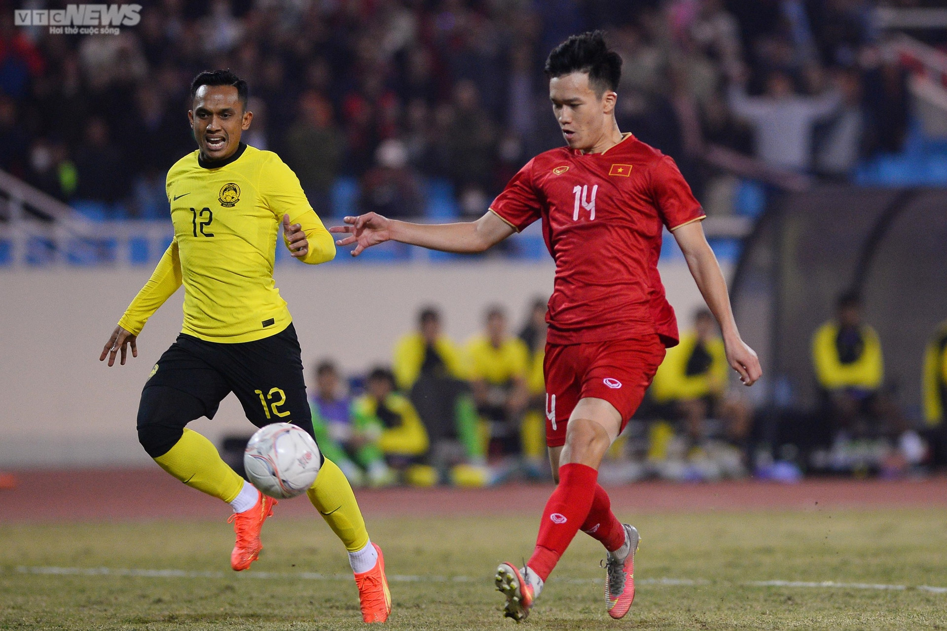 Cận cảnh Quang Hải chuyền tinh tế, Hoàng Đức ghi bàn khiến Malaysia tan hi vọng - 6