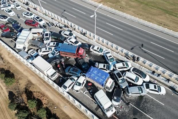 Trung Quốc: Hơn 200 ô tô đâm liên hoàn ở thành phố Trịnh Châu - 1