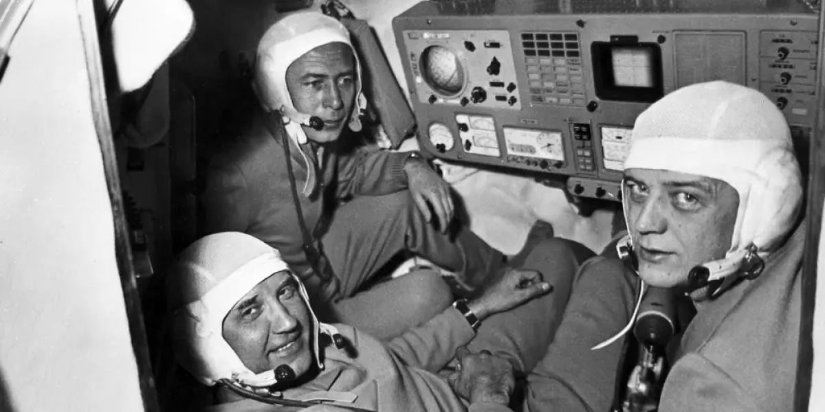 Thảm kịch của 3 phi hành gia Liên Xô trên tàu Soyuz 11 - 1