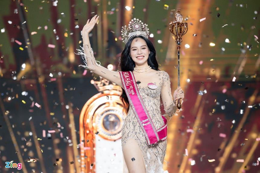 Ngắm vẻ kiều diễm của 11 mỹ nhân đăng quang hoa hậu ở Việt Nam năm 2022 - 1