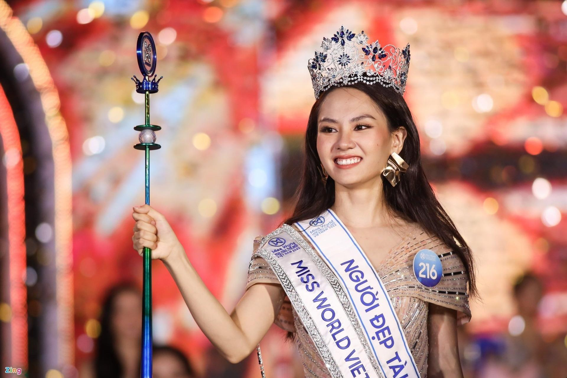 Ngắm vẻ kiều diễm của 11 mỹ nhân đăng quang hoa hậu ở Việt Nam năm 2022 - 3