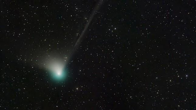 Sao chổi phát vầng hào quang màu xanh lá cây sau 50.000 năm - 1
