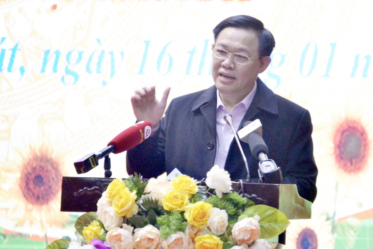 chu tich quoc hoi tham luc luong bien phong va cong nhan lao dong huyen bat xat hinh anh 2