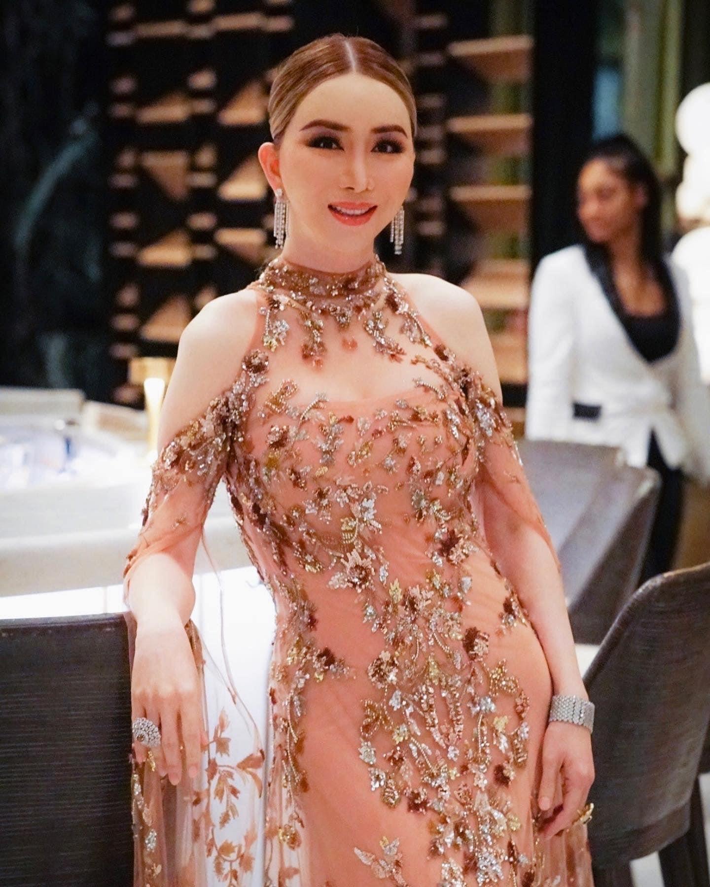 Miss Universe 2022 bị cáo buộc gian lận, 'bà trùm hoa hậu' nói gì? - 1