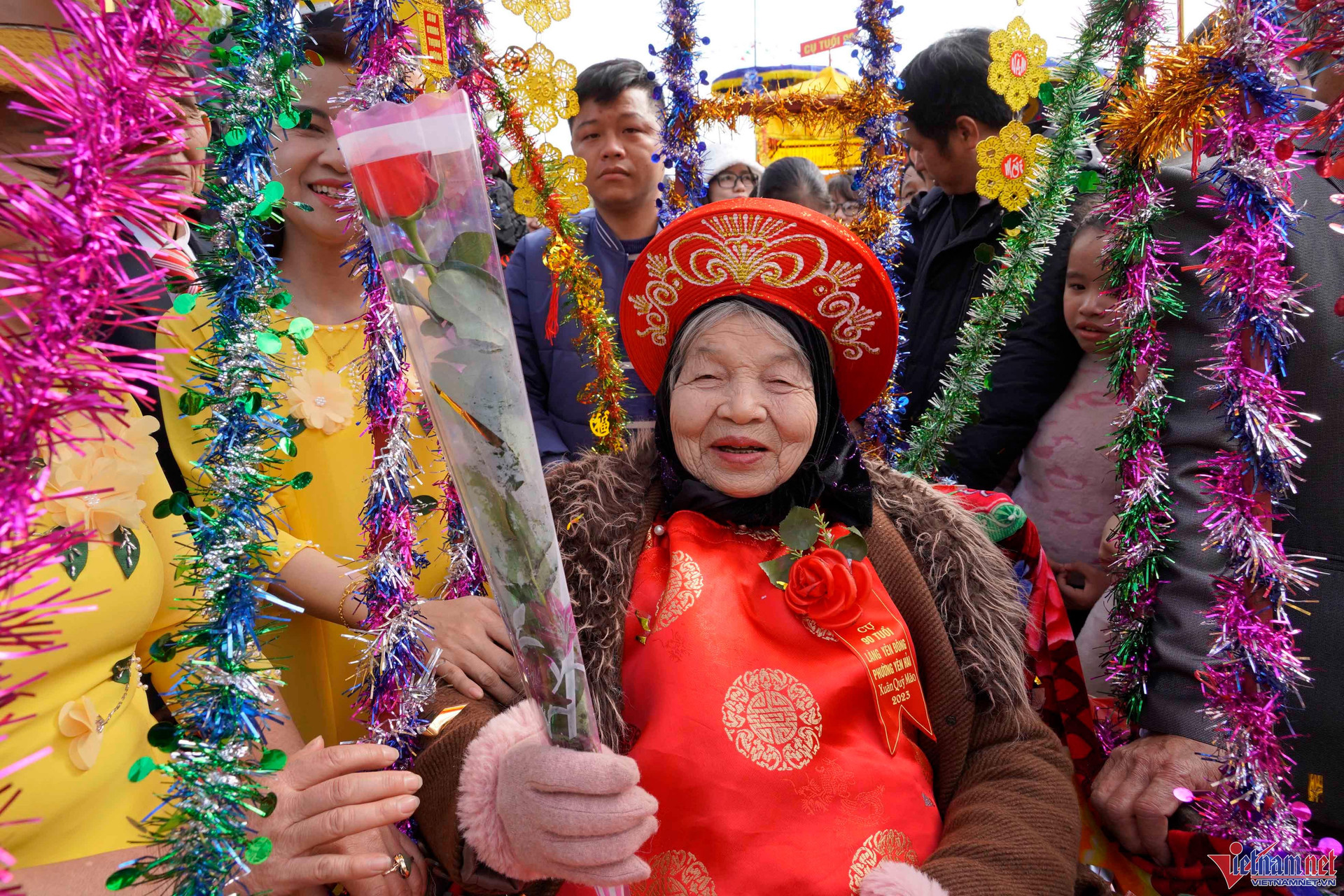 Các cụ thượng thọ được rước bằng võng đào lên miếu Tiên Công lễ tổ ở Quảng Ninh - 8