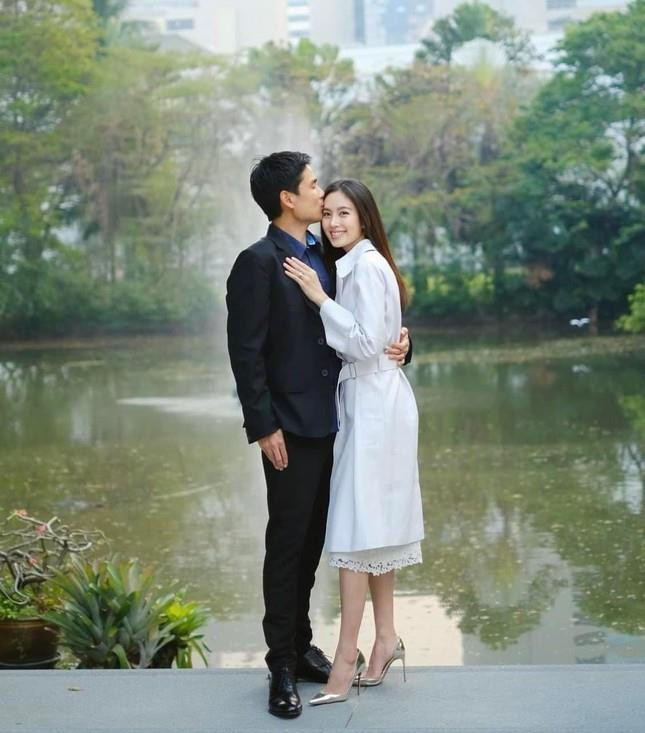 Hoa hậu chuyển giới đẹp nhất Thái Lan - Nong Poy lấy chồng - 2