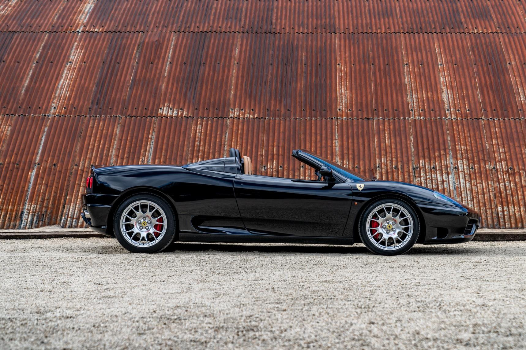 Chi tiết siêu xe Ferrari 360 Spider của David Beckham - 8