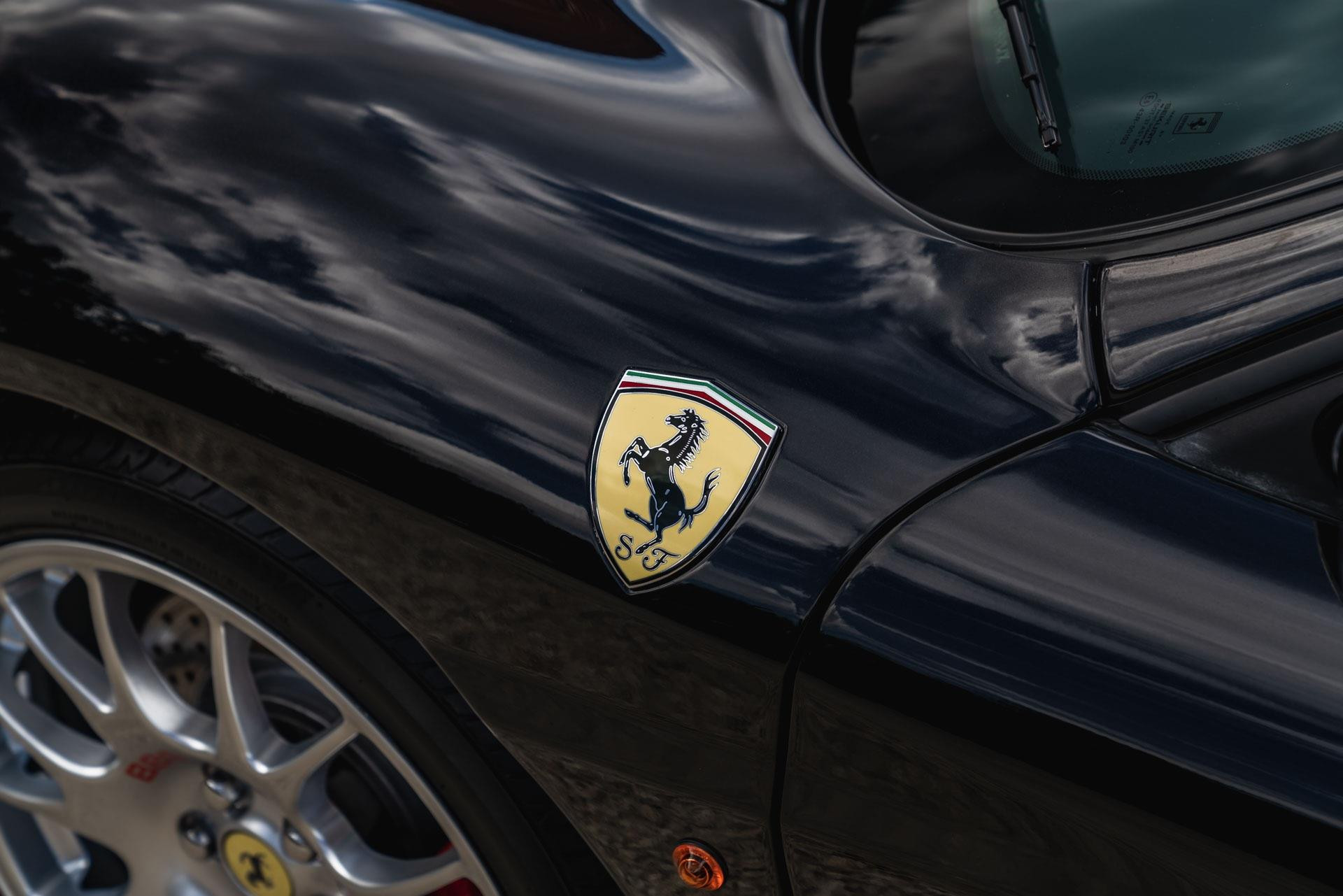 Chi tiết siêu xe Ferrari 360 Spider của David Beckham - 19