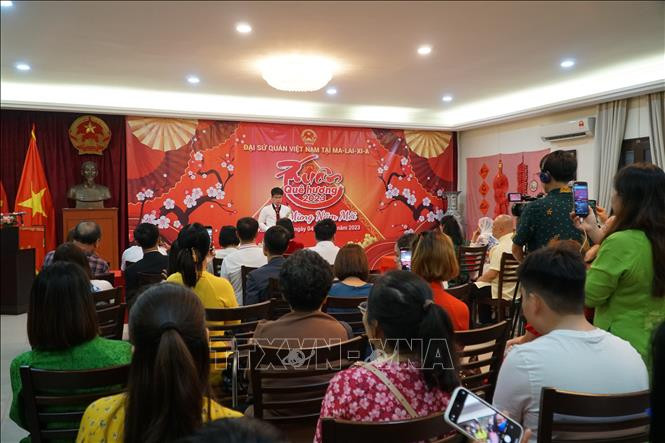Cộng đồng người Việt tại Malaysia, Australia hướng về cội nguồn nhân dịp đầu Xuân Quý Mão   - ảnh 1