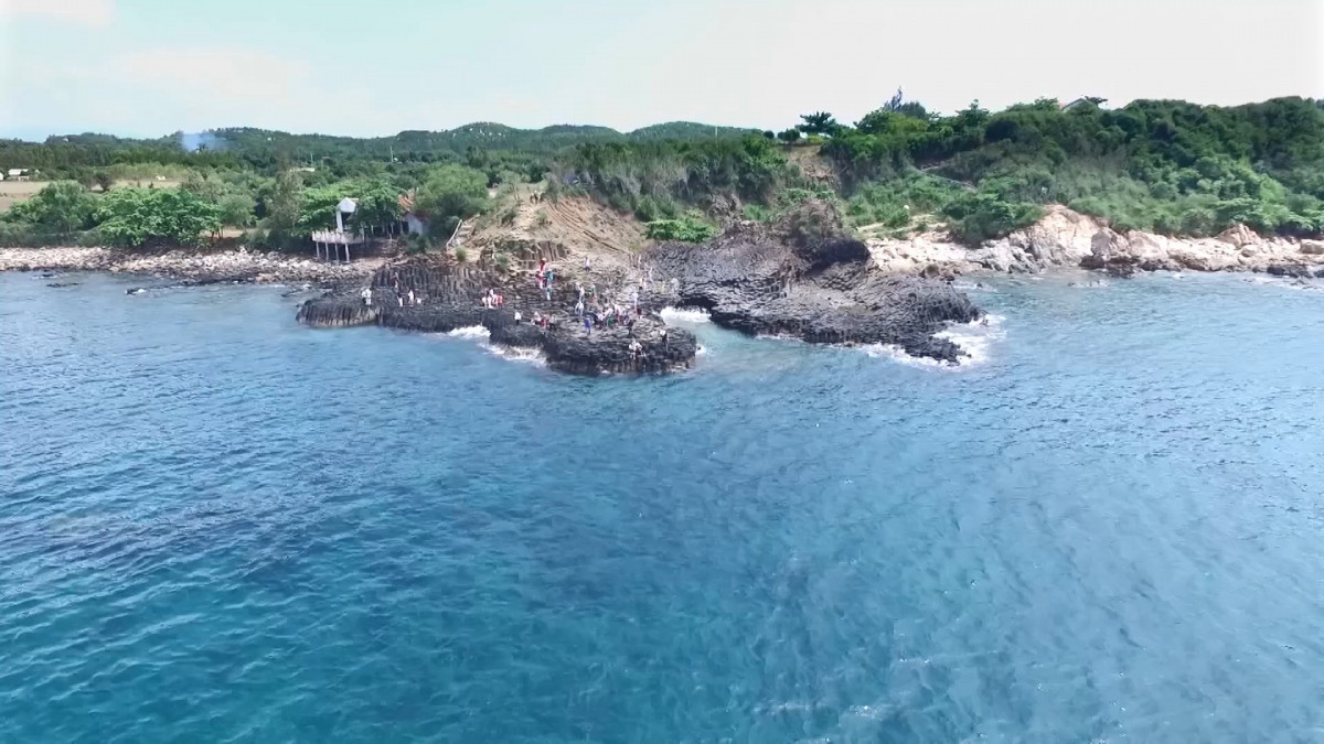 phu yen danh 3.400 ty dong dau tu 14,2 km duong ven bien hinh anh 1