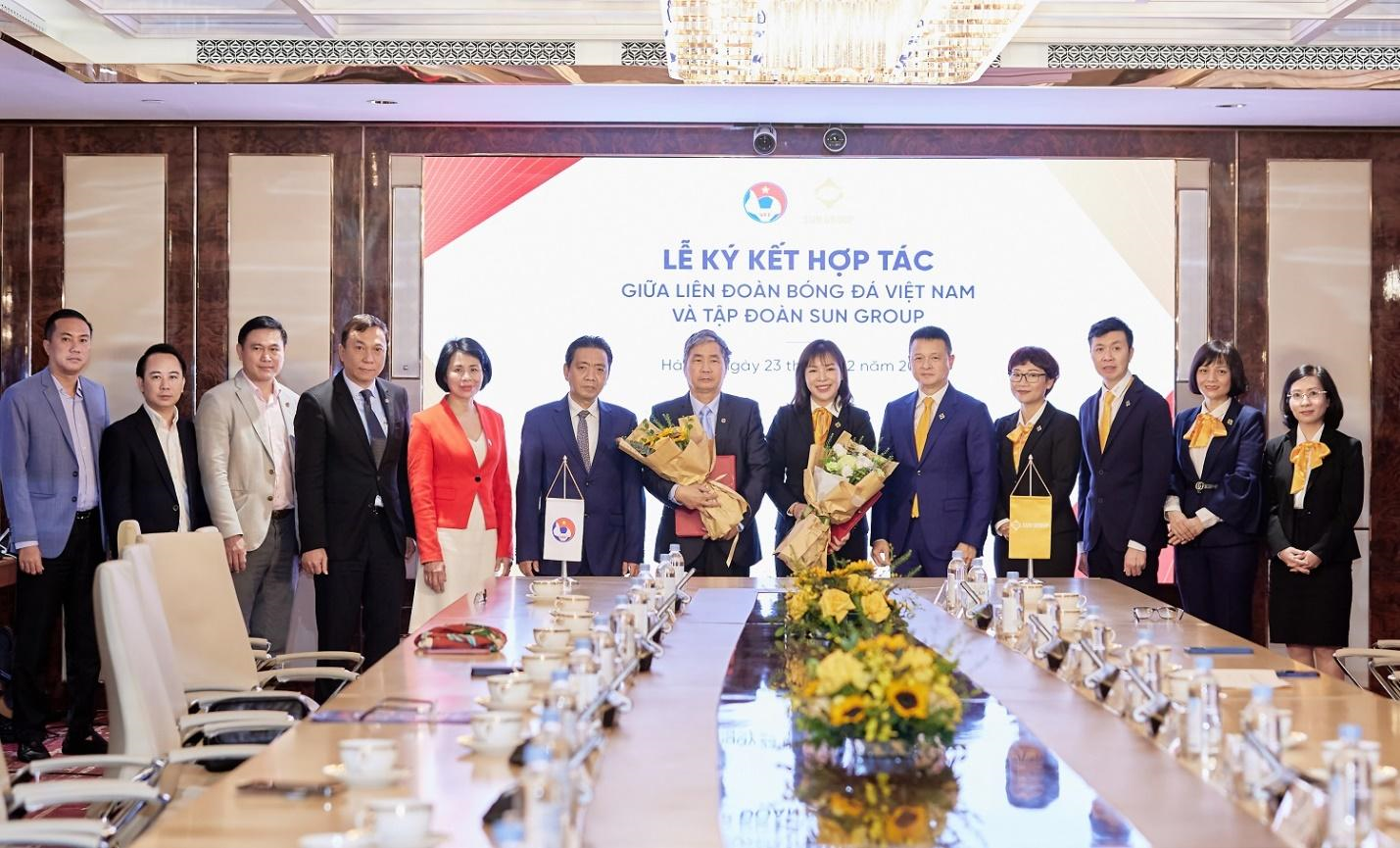 Tập đoàn Sun Group hợp tác với VFF phát triển bóng đá Việt Nam - 1