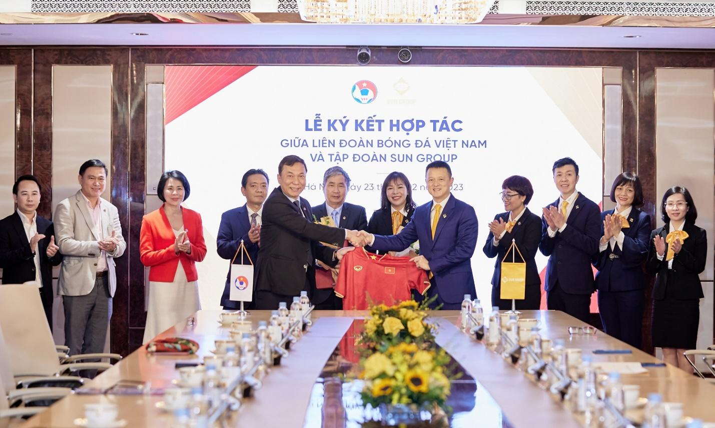 Tập đoàn Sun Group hợp tác với VFF phát triển bóng đá Việt Nam - 4