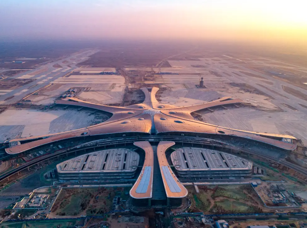 Cận cảnh siêu sân bay ‘sao biển’ trị giá 63 tỷ USD ở Trung Quốc - 1