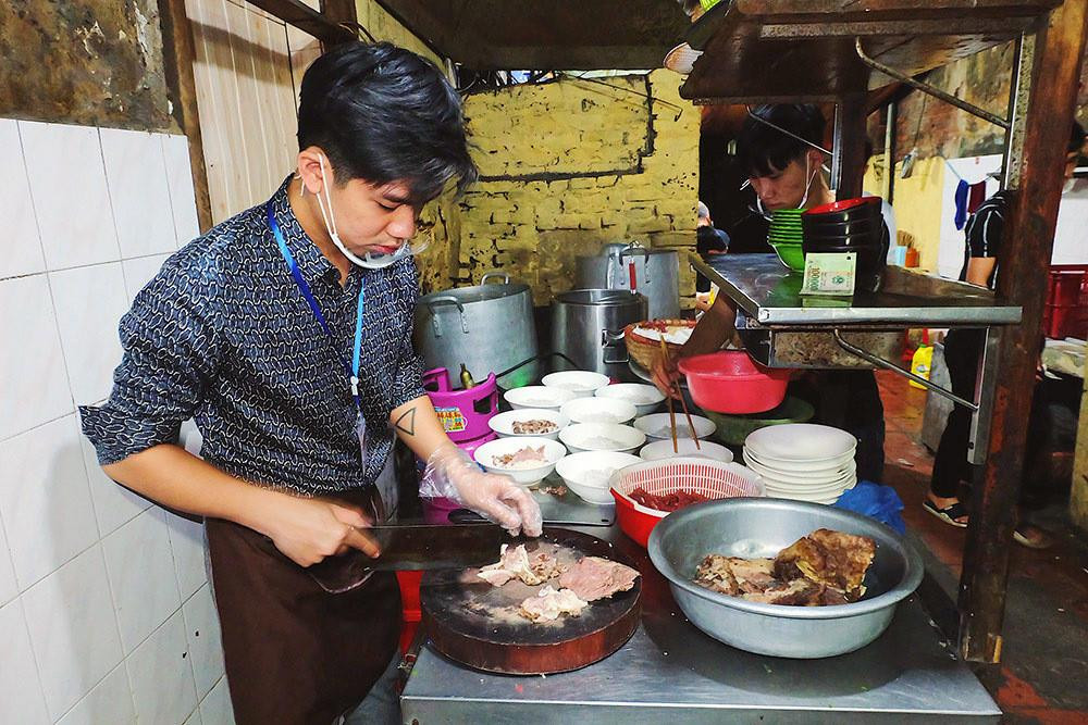 Hai quán phở Thìn nổi tiếng nhất Hà Nội thực khách thường nhầm lẫn - 2