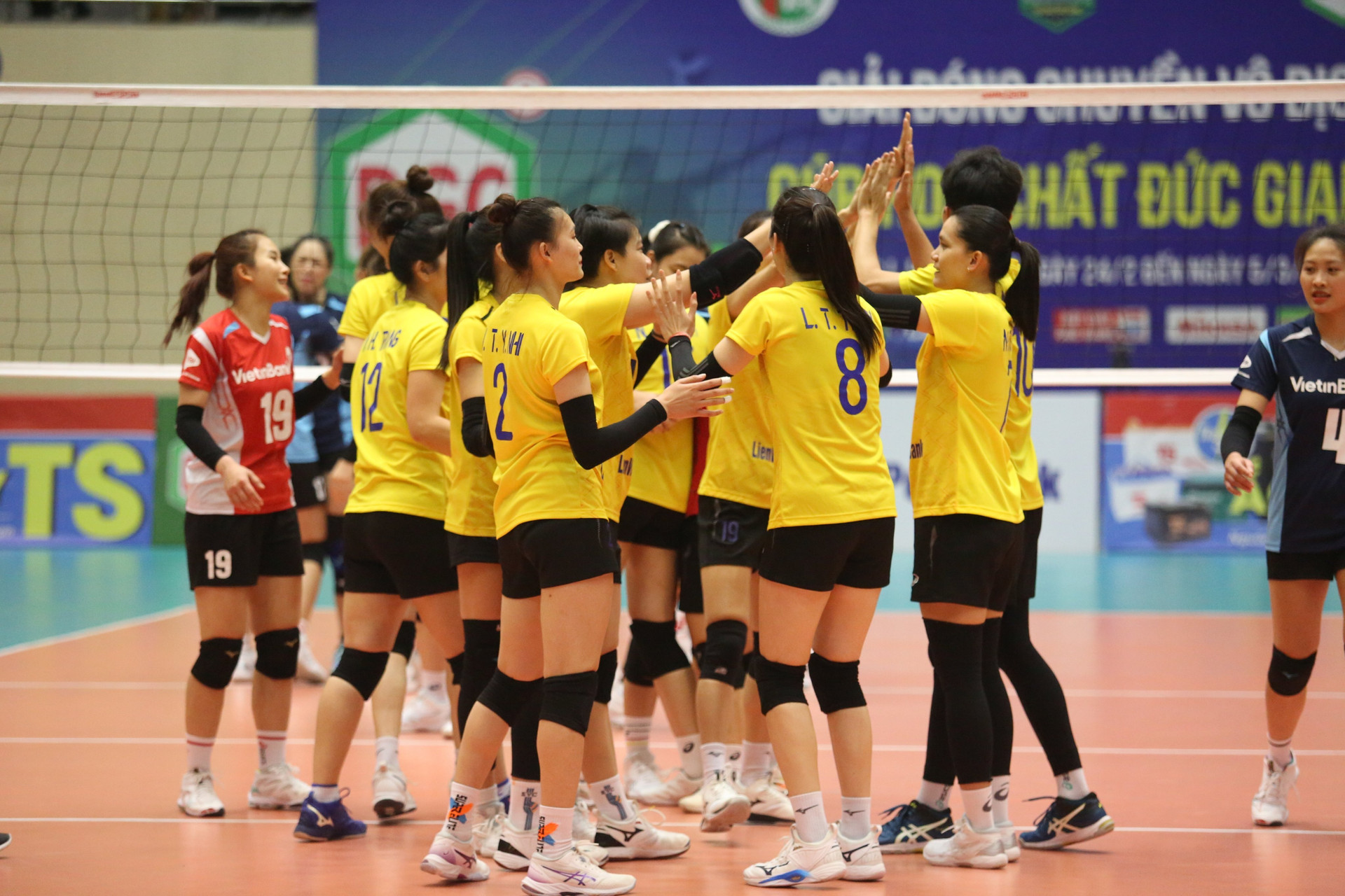 Nữ Ninh Bình Lienvietpostbank toàn thắng tại bảng A Giải Bóng chuyền VĐQG 2023 - 2