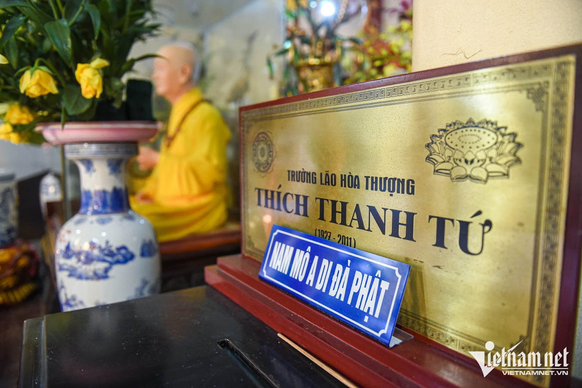 Tượng trong chùa  ở Hà Nội từng bị đòi kiểm tra hộ chiếu vì giống hệt người thật - 4