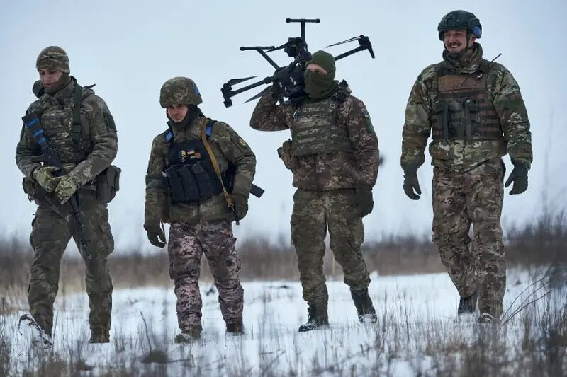 Tướng Mỹ: Tinh thần chiến đấu của lính Ukraine tốt hơn lính Nga - 3