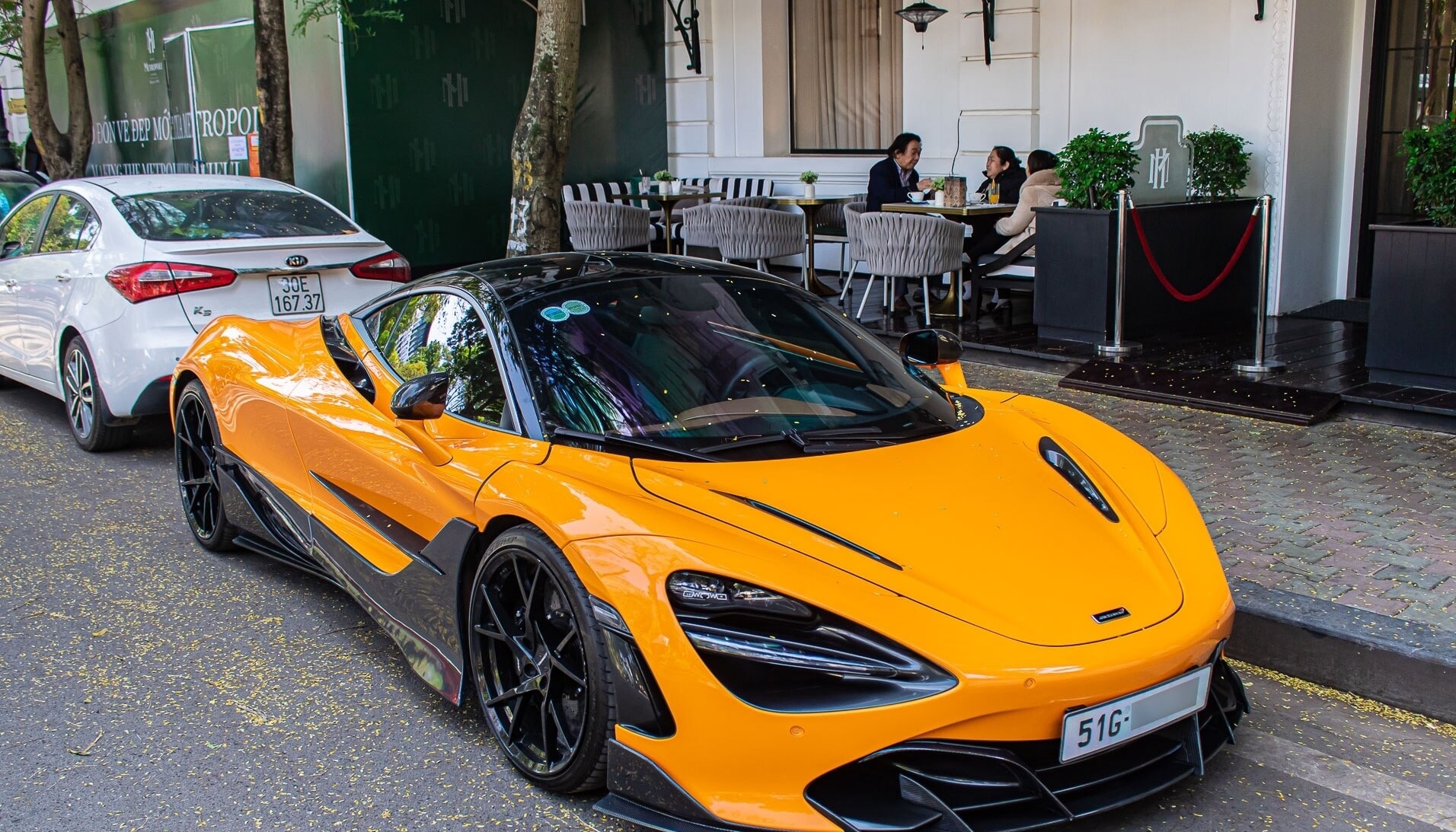 Ngắm McLaren 720S độ hết hơn 1 tỷ của đại gia Hà Nội - 1